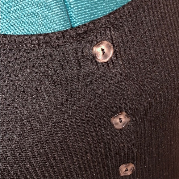 Black crop top - Picture 2 of 2